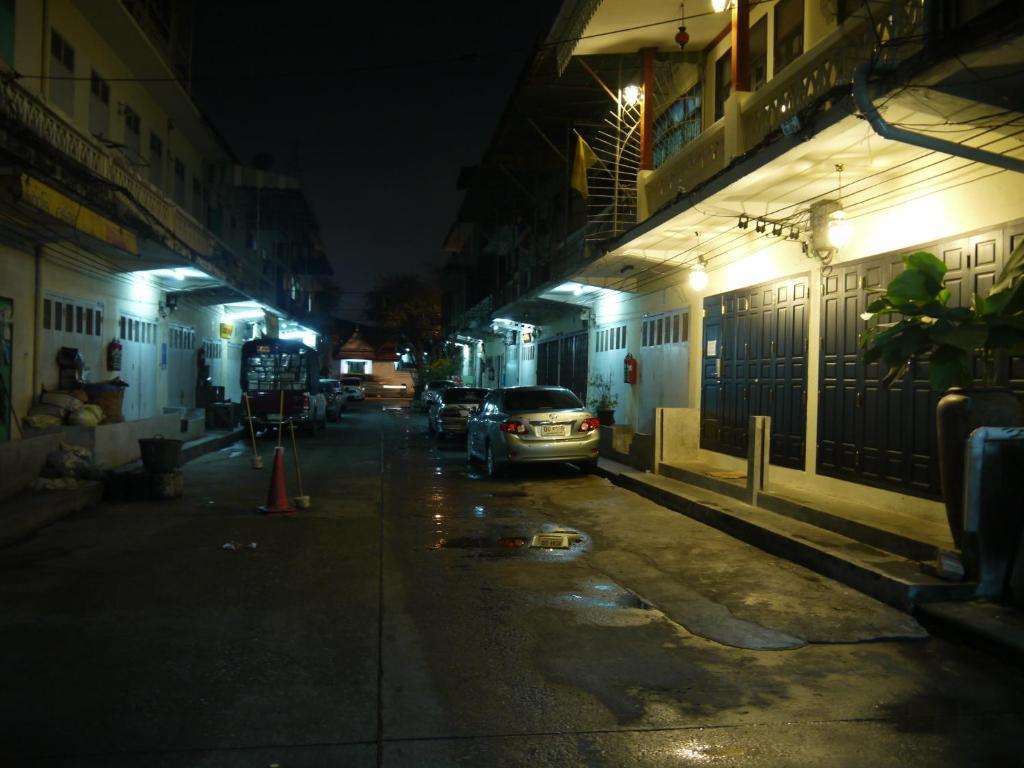 The Royal Thatien Village Bangkok Eksteriør billede